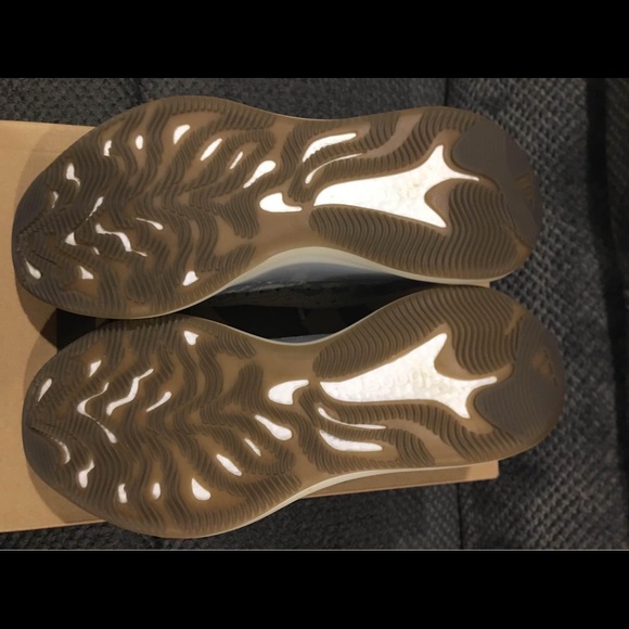 Yeezy boost 380 - Picture 4 of 5